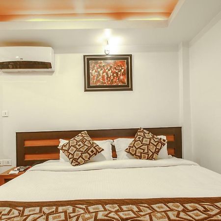 Hotel Shreesu Катманду Екстер'єр фото