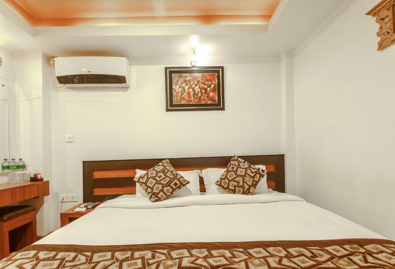 Hotel Shreesu Катманду Екстер'єр фото