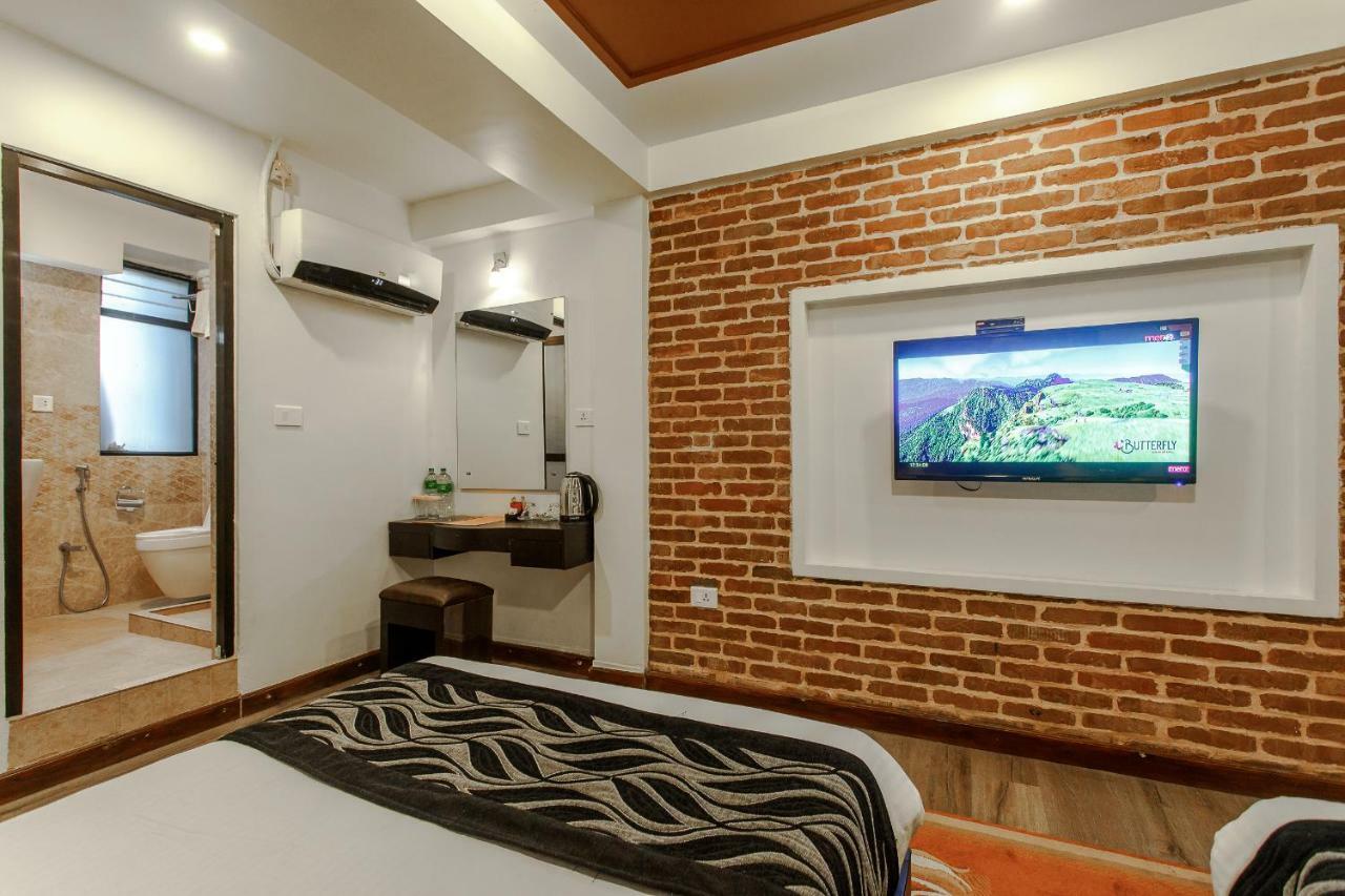 Hotel Shreesu Катманду Екстер'єр фото