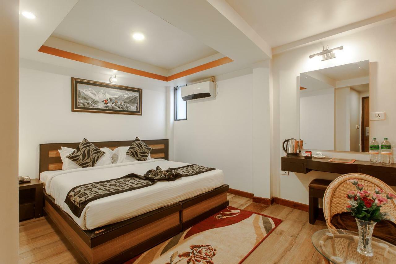 Hotel Shreesu Катманду Екстер'єр фото