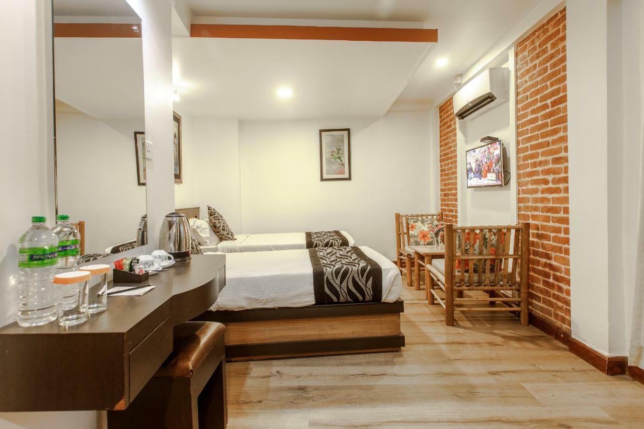Hotel Shreesu Катманду Екстер'єр фото