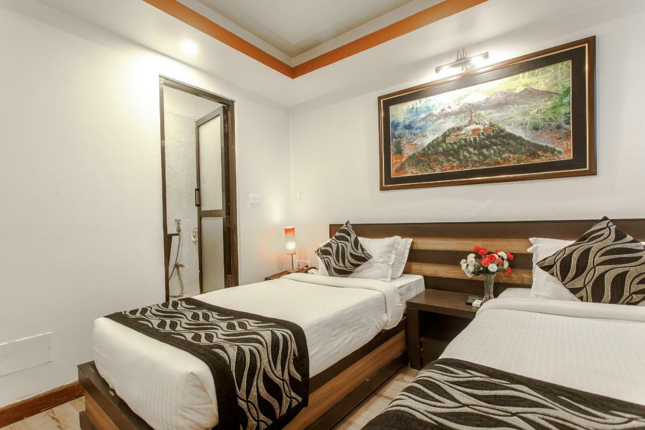 Hotel Shreesu Катманду Екстер'єр фото